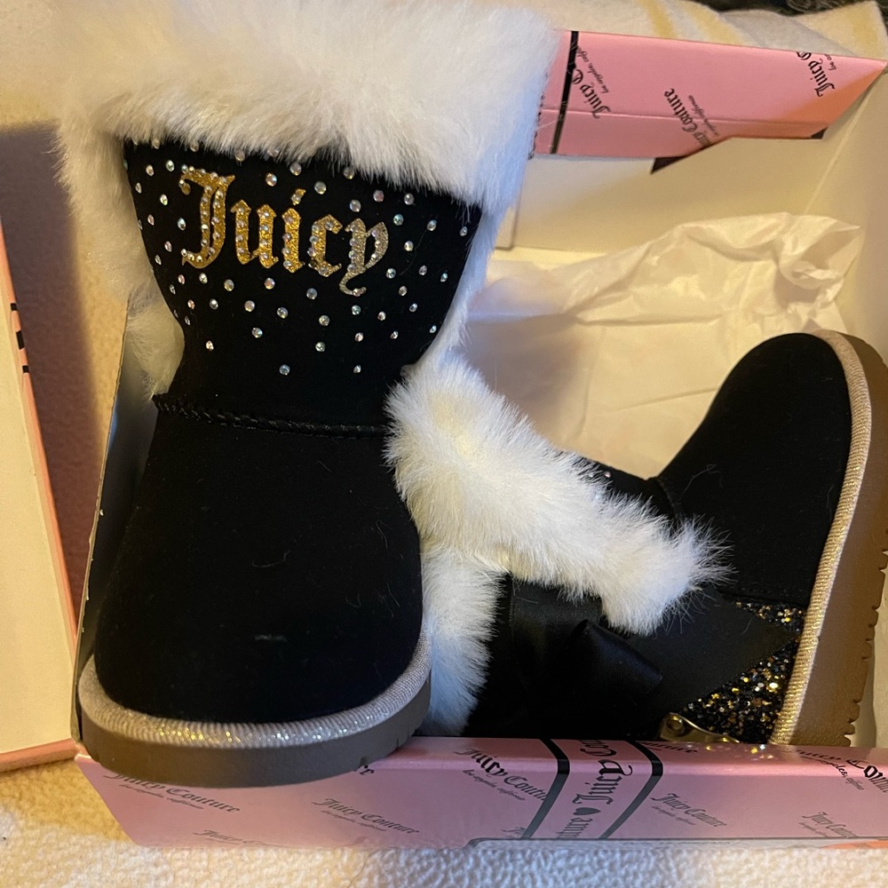 ToddlerJuicy Couture, Burbank Kids Embellished Rhinestone Fur Boots Size 6 &7
